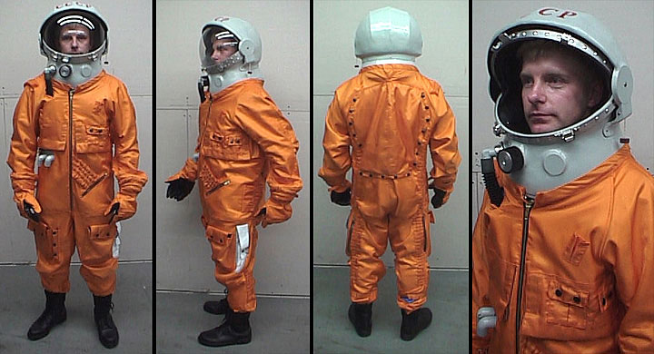Gagarin_suit_hi