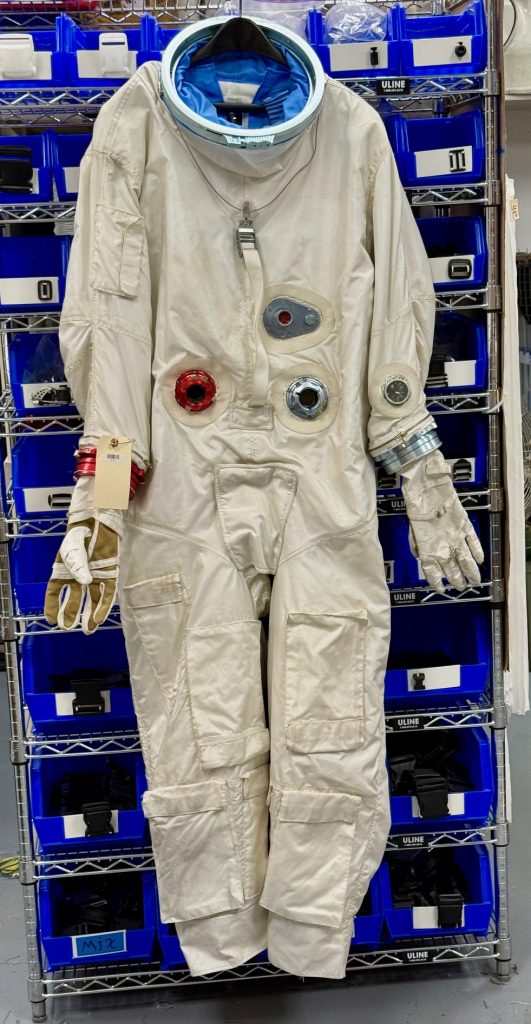Gemini suit
