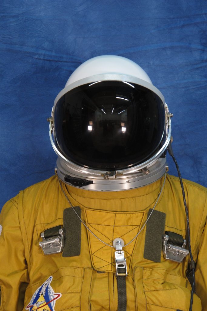 S-1030-Suit-Shuttle (24)