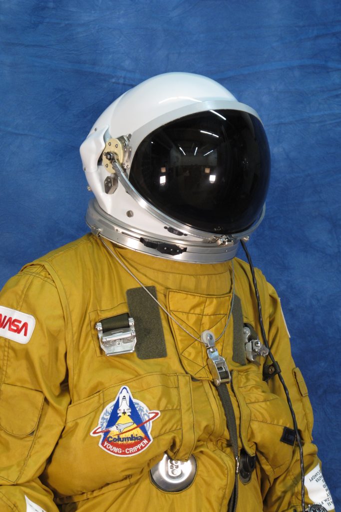 S-1030-Suit-Shuttle (50)
