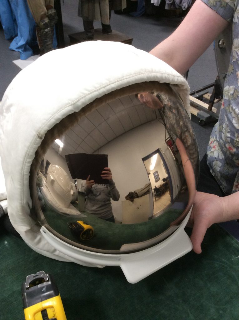 apollo b grade gold visor 2